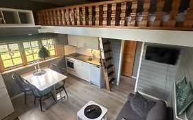 Kvarnsjöns Naturcamping stuga 1